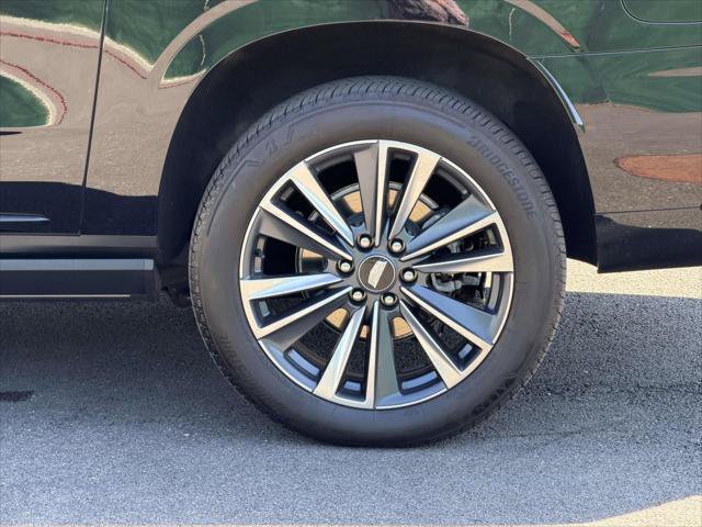 Used 2025 Cadillac Escalade ESV Sport AWD/4WD image 10
