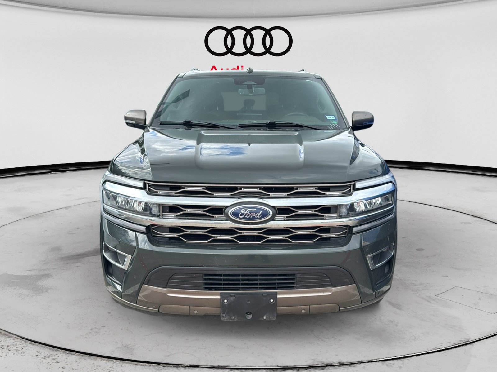 Used 2023 Ford Expedition King Ranch RWD image 2