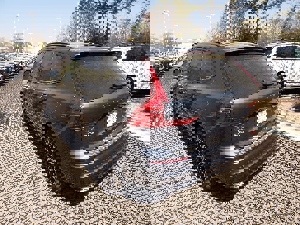 Certified 2025 Volvo XC60 B5 Plus w/ Protection Package Premier image 8