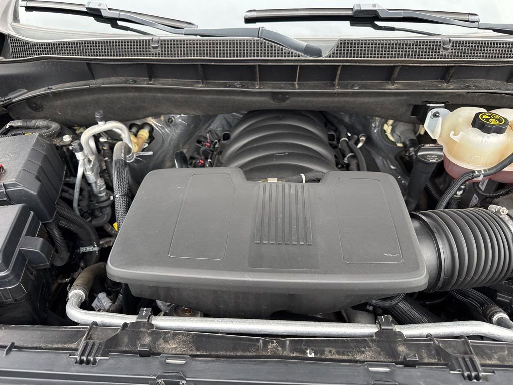 Used 2023 Chevrolet Suburban Premier image 40