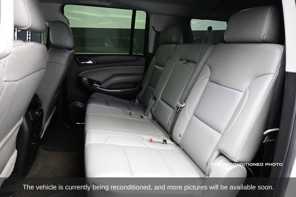 Used 2018 Chevrolet Suburban LT RWD image 7