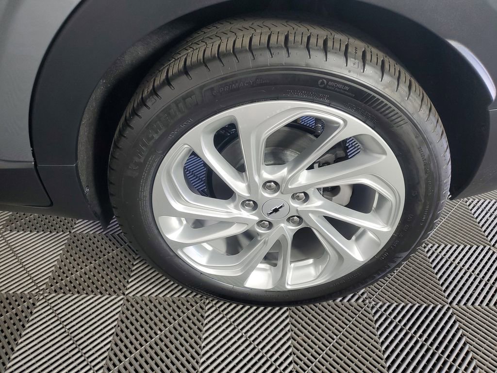 New 2027 Chevrolet Bolt LT w/ Comfort Package image 27