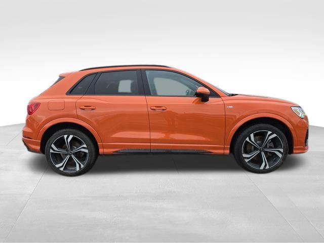 Used 2023 Audi Q3 2.0T Premium Plus w/ Premium Plus Package image 16