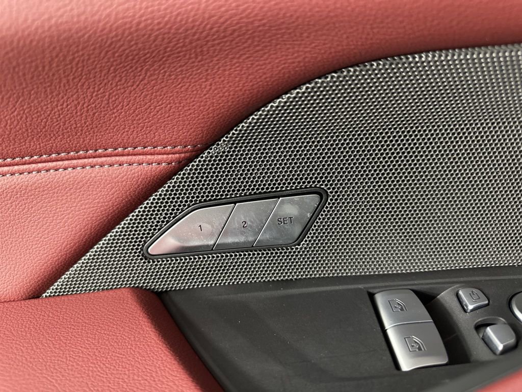 Used 2025 BMW 440i xDrive Coupe w/ Premium Package image 8