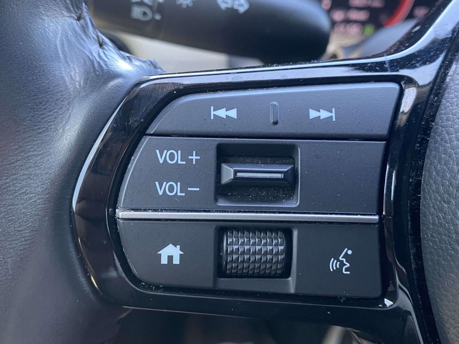 Used 2023 Honda HR-V EX-L image 25