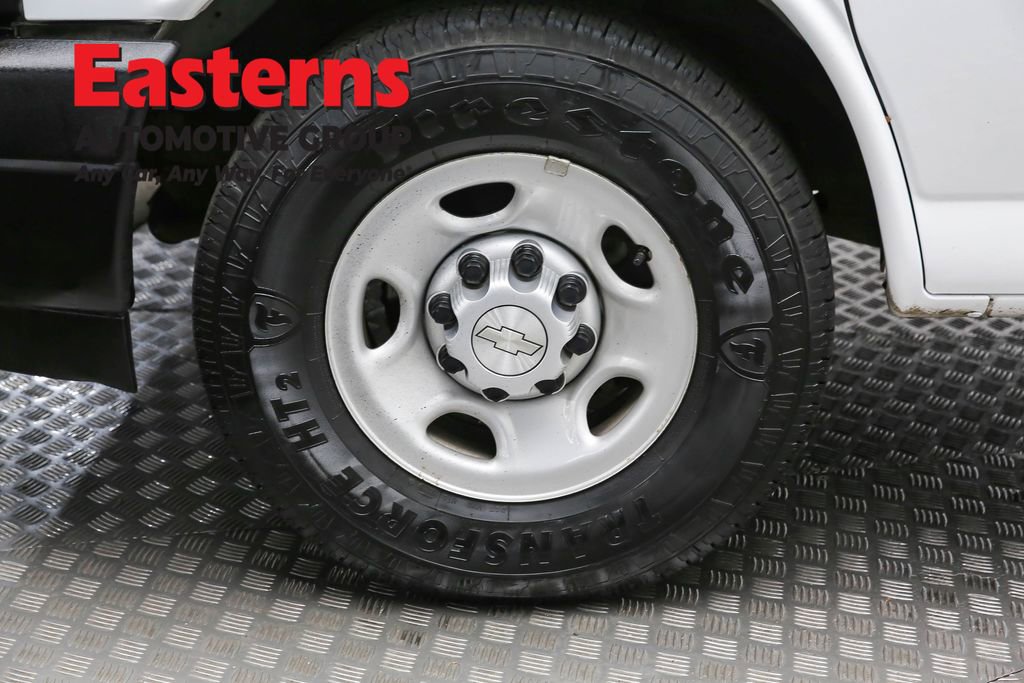 Used 2019 Chevrolet Express 2500 w/ Driver Convenience Package image 32