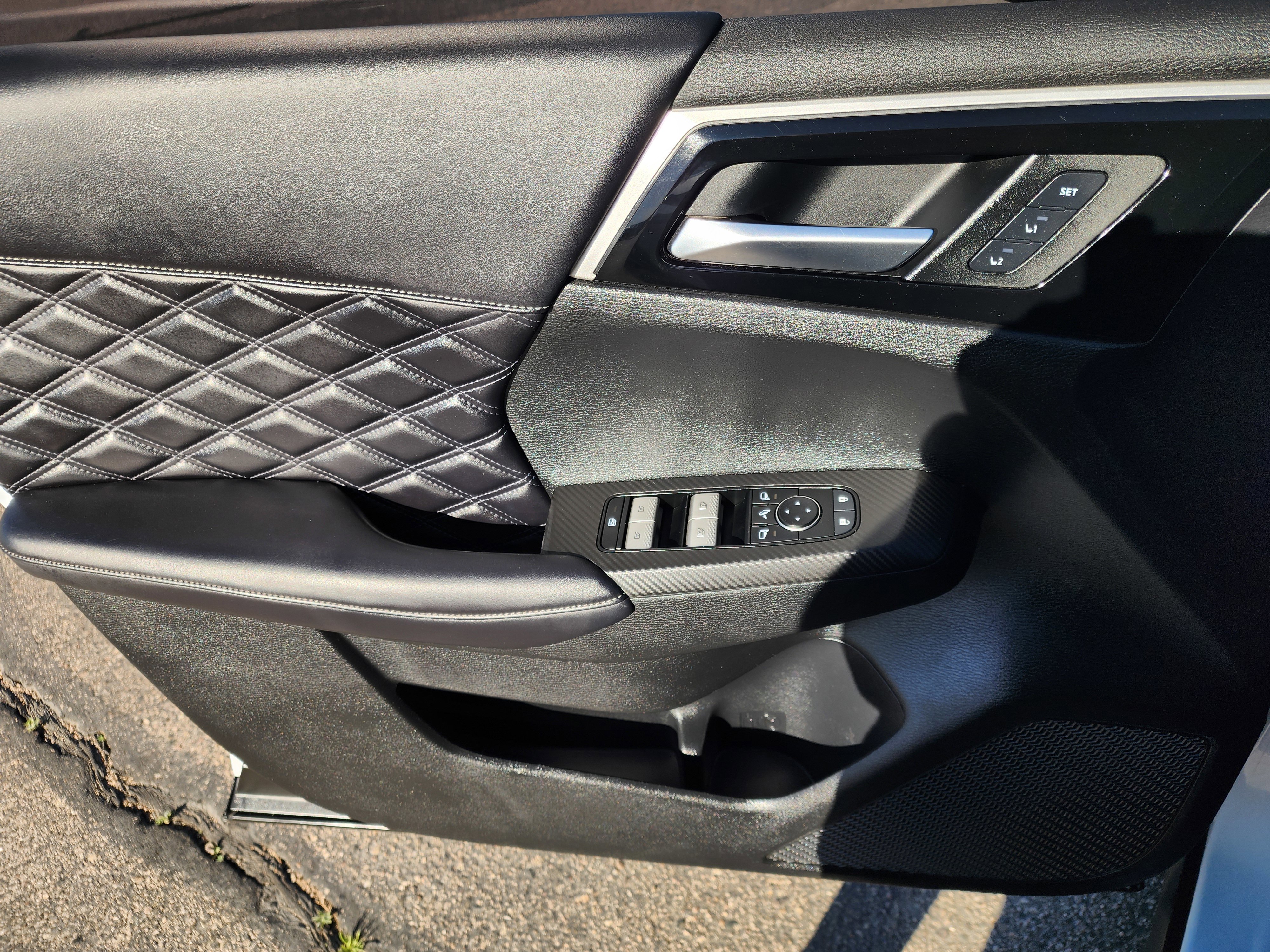 Used 2024 Mitsubishi Outlander SEL AWD/4WD image 19