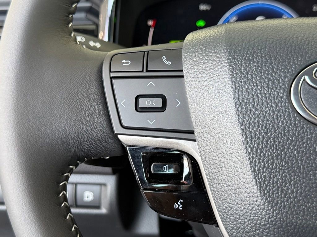 Used 2026 Toyota Camry SE w/ Convenience Package FWD image 25