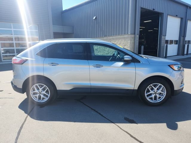 Used 2023 Ford Edge SEL w/ Convenience Package image 4