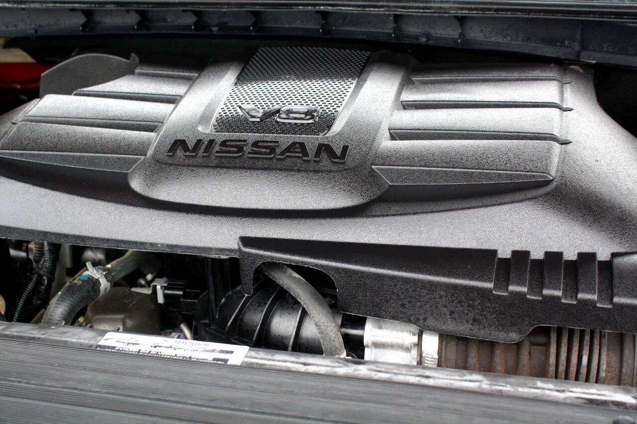 Used 2022 Nissan Titan SV w/ SV Convenience Package image 43