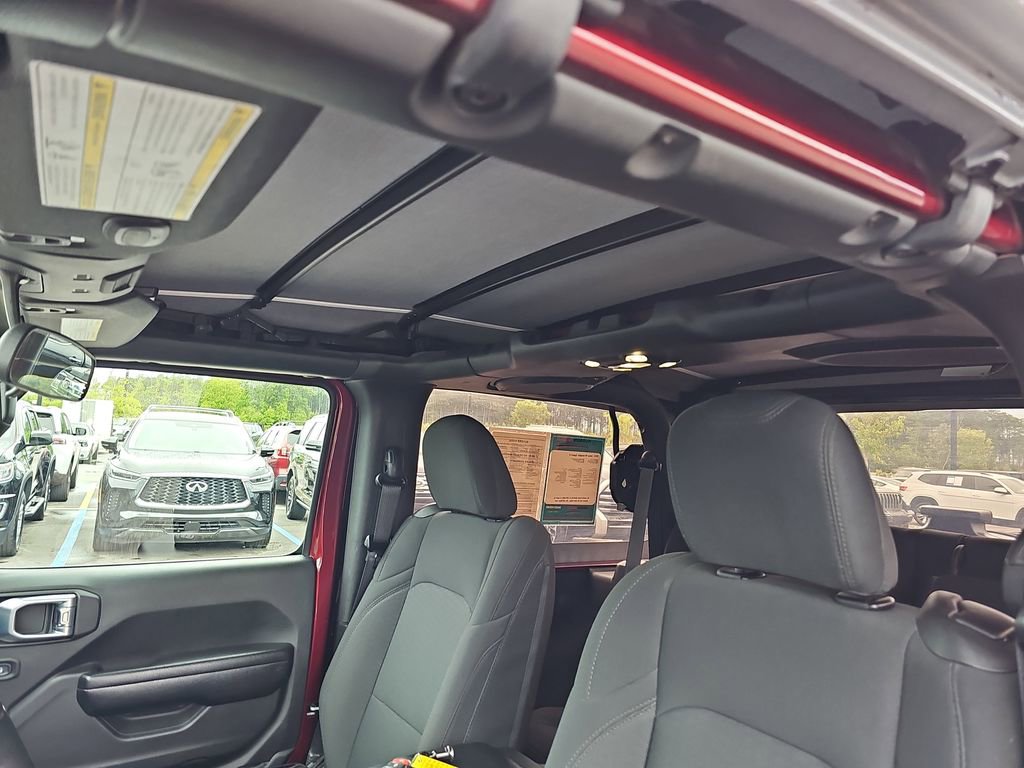 Used 2021 Jeep Wrangler Sport AWD/4WD image 35