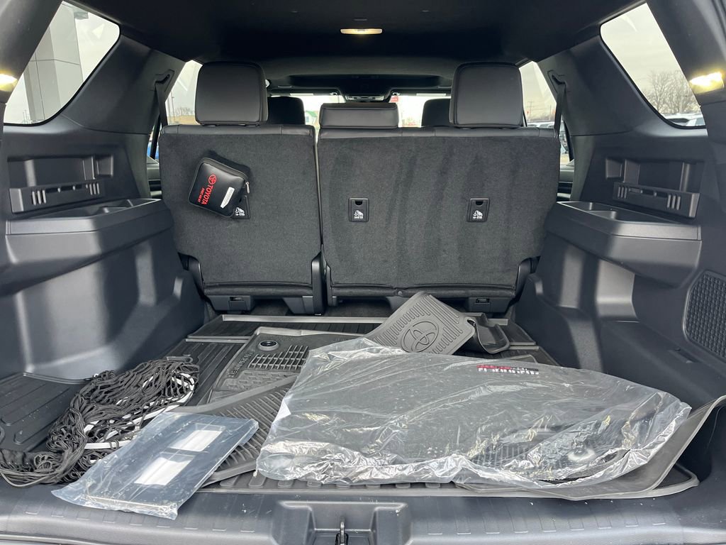 Certified 2025 Toyota 4Runner TRD Off-Road Premium image 26