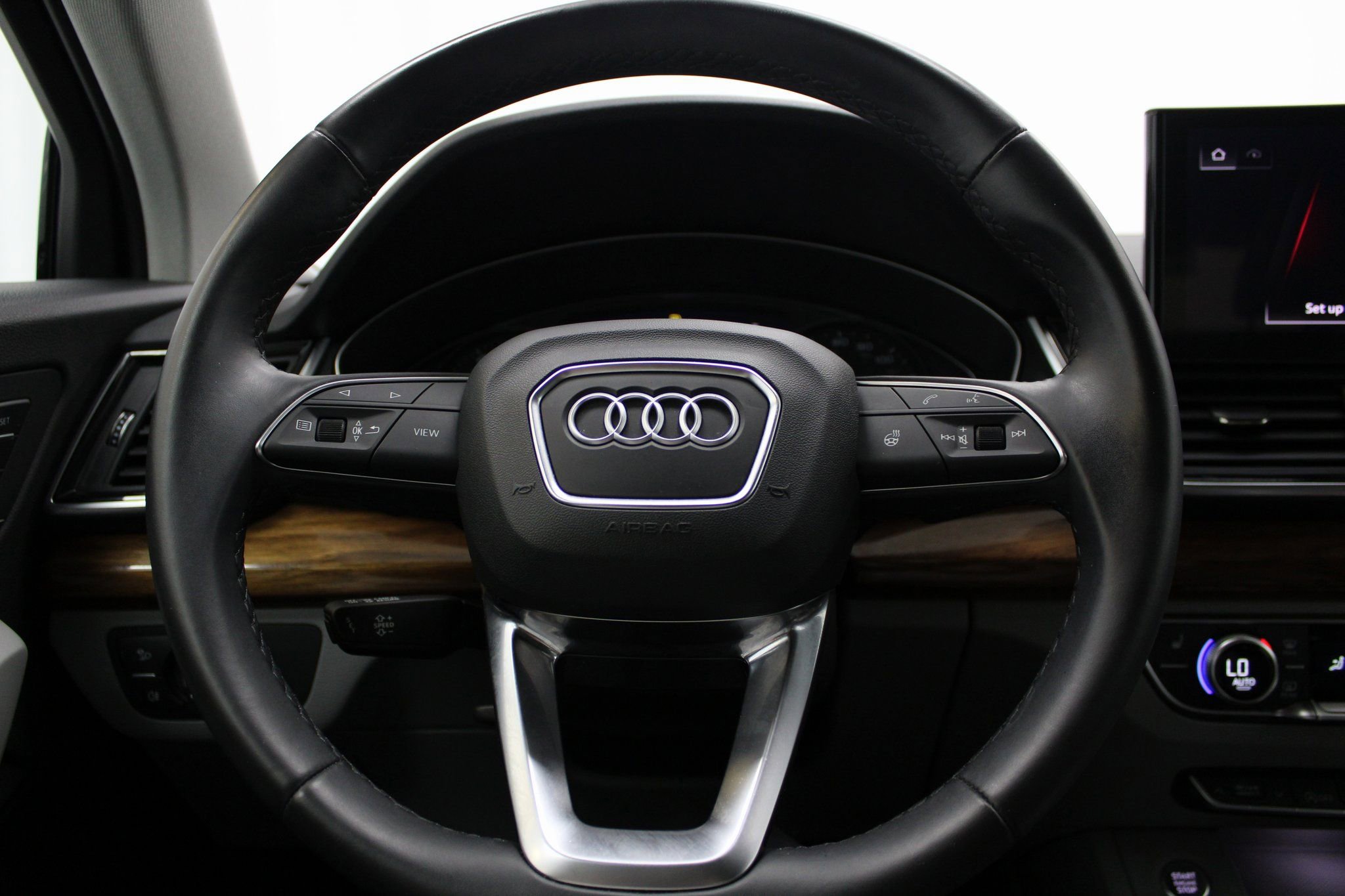 Used 2022 Audi Q5 2.0T Premium w/ Convenience Package image 30