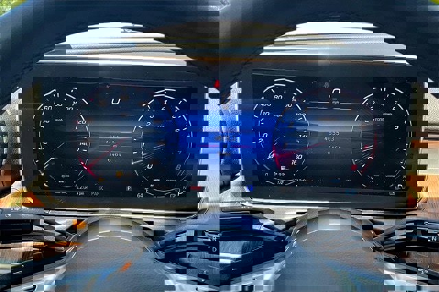 Certified 2025 Mercedes-Benz C 300 4MATIC Sedan image 16