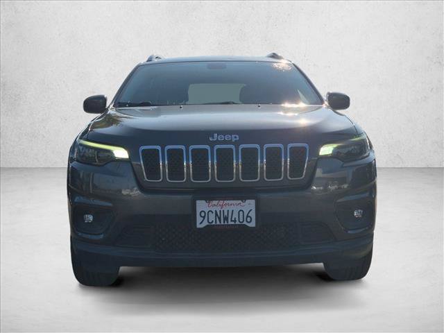 Used 2019 Jeep Cherokee Latitude Plus w/ Cold Weather Group AWD/4WD image 2
