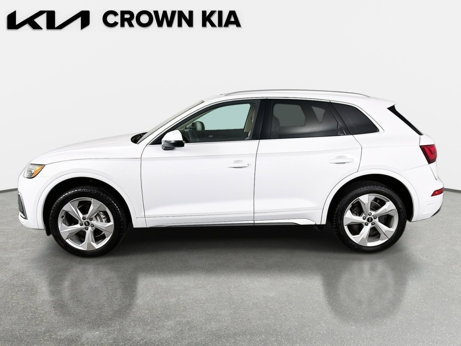 Used 2021 Audi Q5 Premium Plus w/ Premium Plus Package image 9