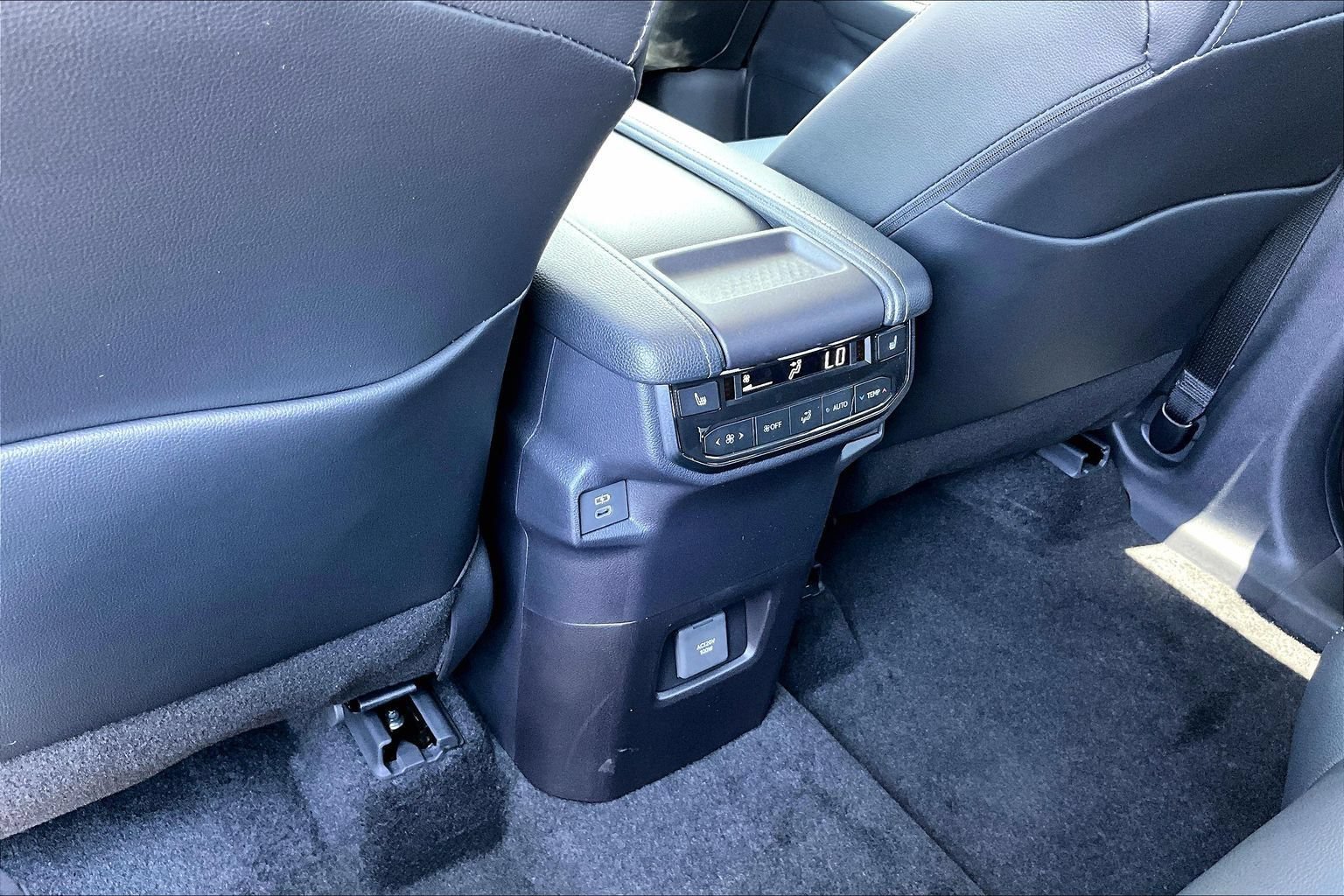 Used 2026 Toyota Grand Highlander AWD image 35