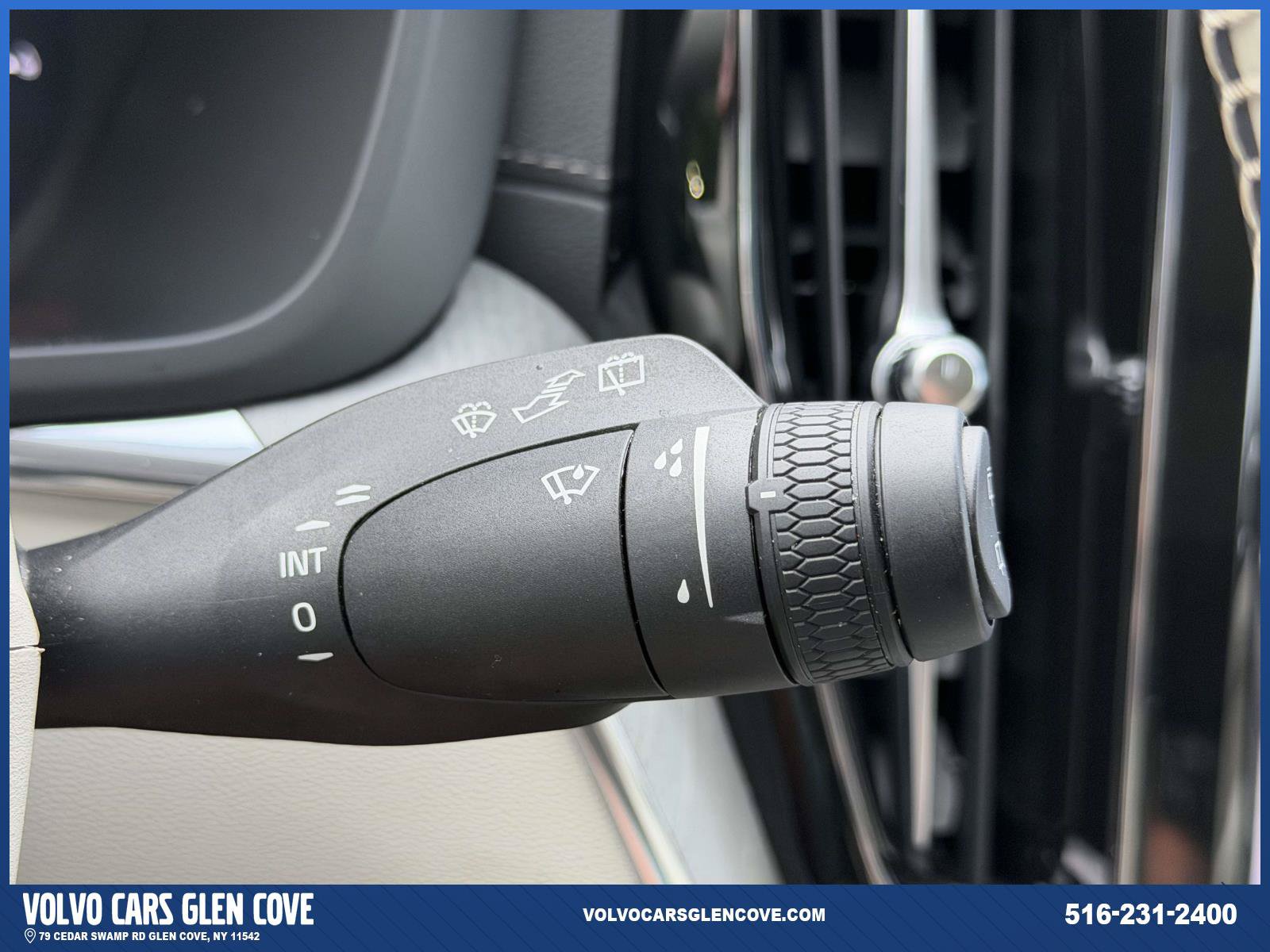 Used 2025 Volvo XC60 T8 Ultra w/ Protection Package Premier AWD/4WD image 27