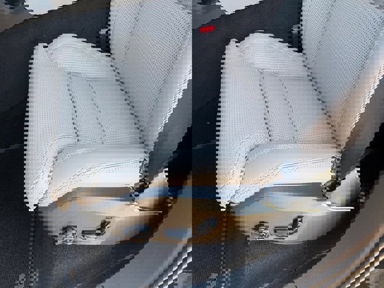 New 2026 Volvo XC90 B6 Ultra w/ Lounge Package image 20