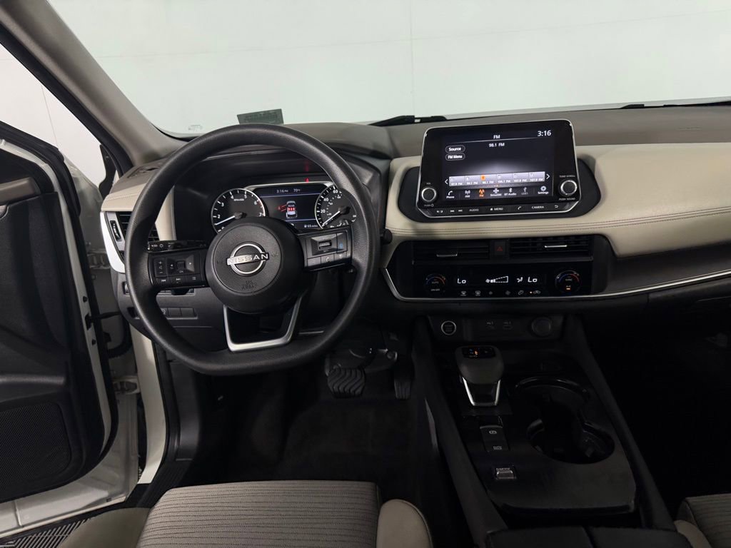 Used 2023 Nissan Rogue SV FWD image 18