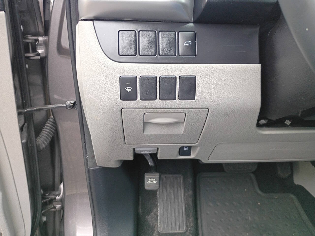 Used 2016 Toyota Highlander XLE AWD/4WD image 13