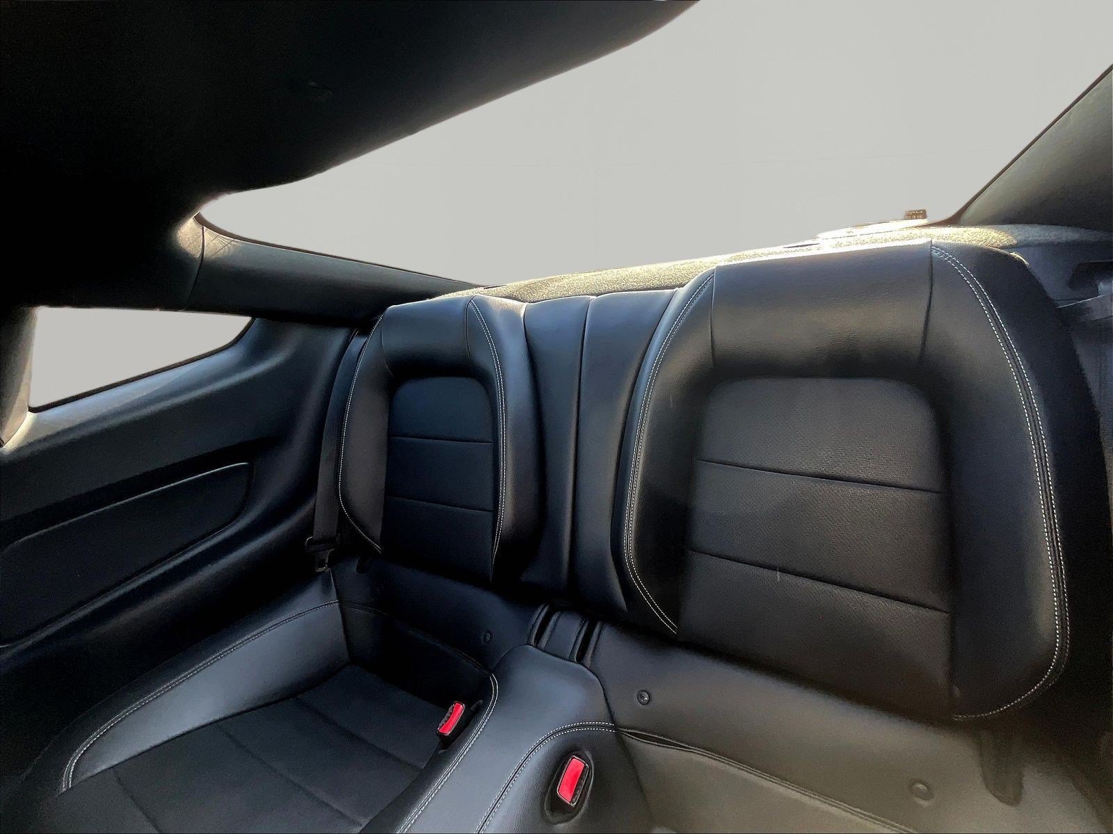 Used 2017 Ford Mustang Premium RWD image 21