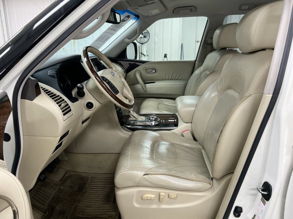Used 2011 INFINITI QX56 4WD w/ Deluxe Touring Pkg image 21