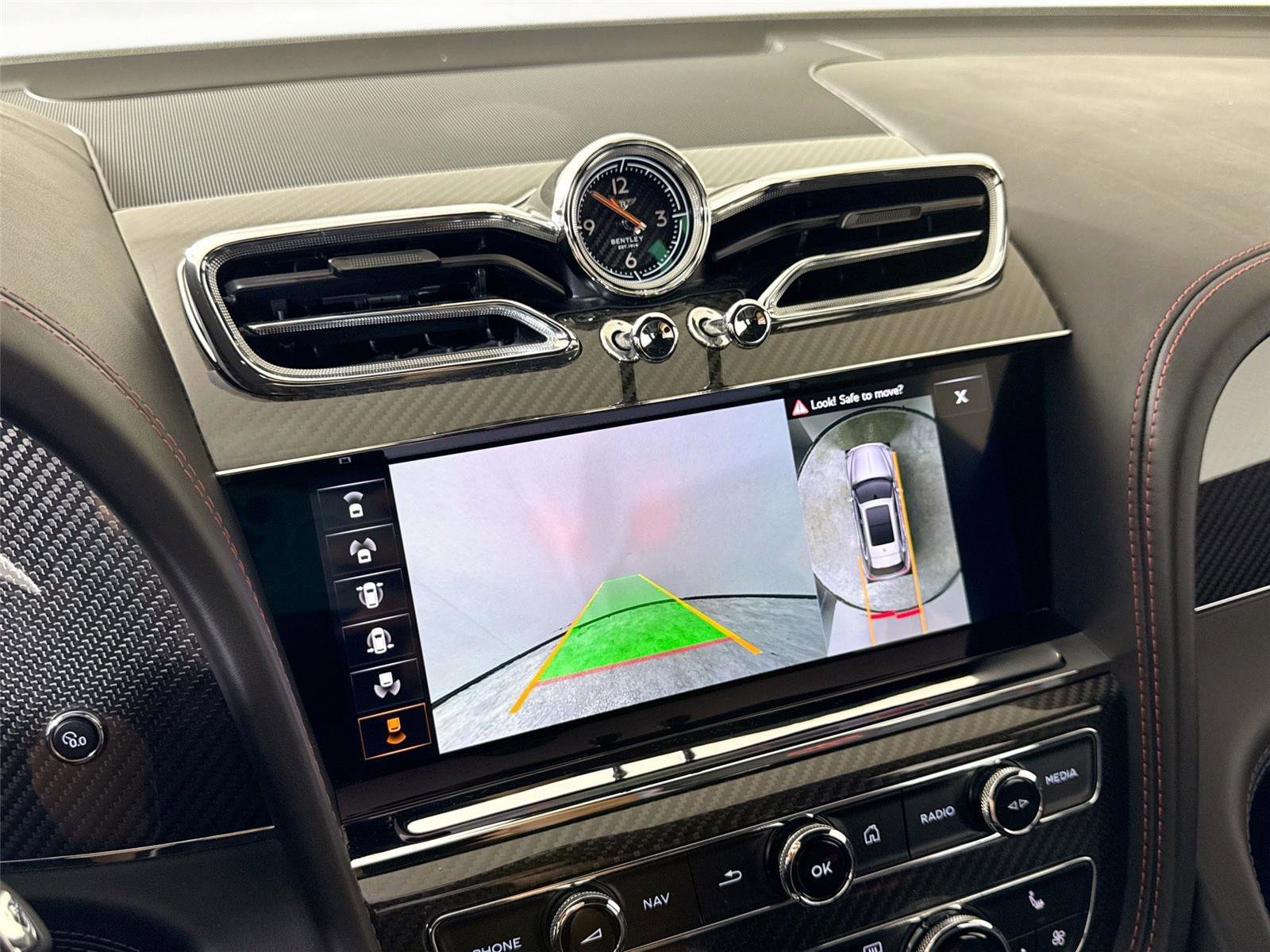 Used 2022 Bentley Bentayga image 20