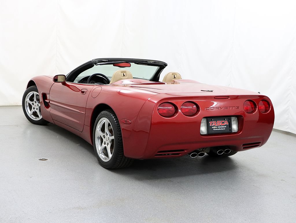 Used 2002 Chevrolet Corvette Convertible w/ Preferred Equipment Group2 RWD image 10