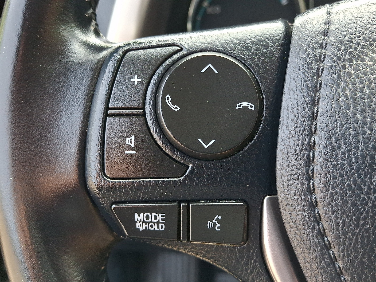 Used 2018 Toyota RAV4 XLE w/ Convenience Package AWD/4WD image 21