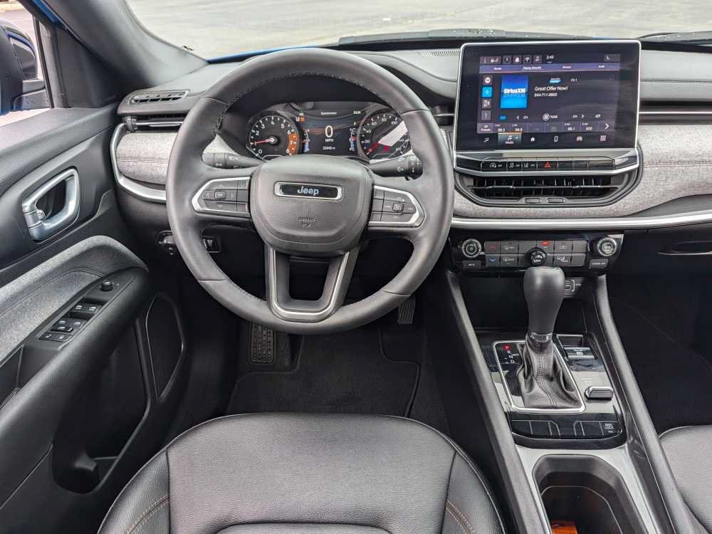 Used 2024 Jeep Compass Latitude AWD/4WD image 23