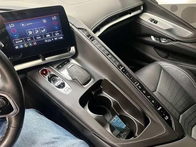 Used 2021 Chevrolet Corvette Stingray Premium Cpe w/ Battery Protection Package RWD image 18