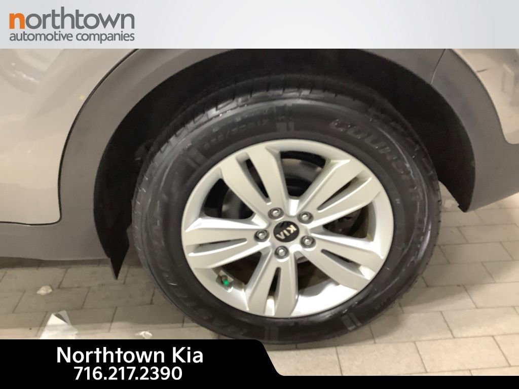 Certified 2018 Kia Sportage LX image 17