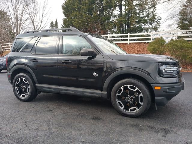 Used 2022 Ford Bronco Sport Outer Banks image 2