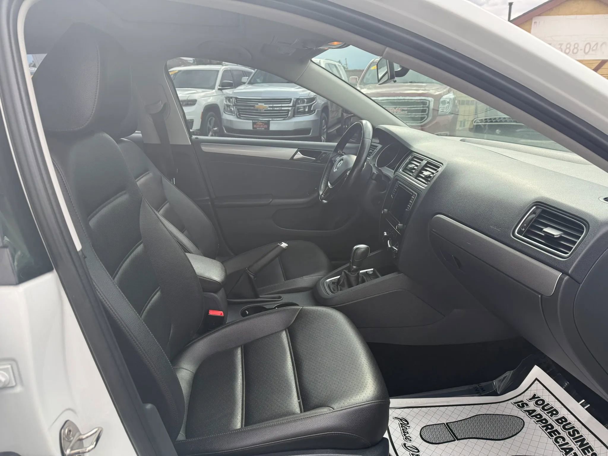 Used 2017 Volkswagen Jetta SE FWD image 16