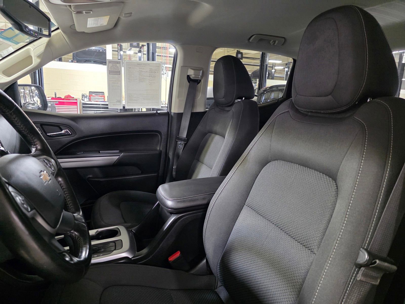 Used 2022 Chevrolet Colorado LT image 25