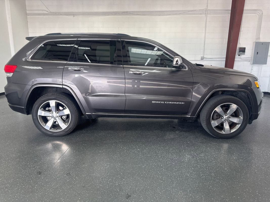 Used 2015 Jeep Grand Cherokee Overland image 3