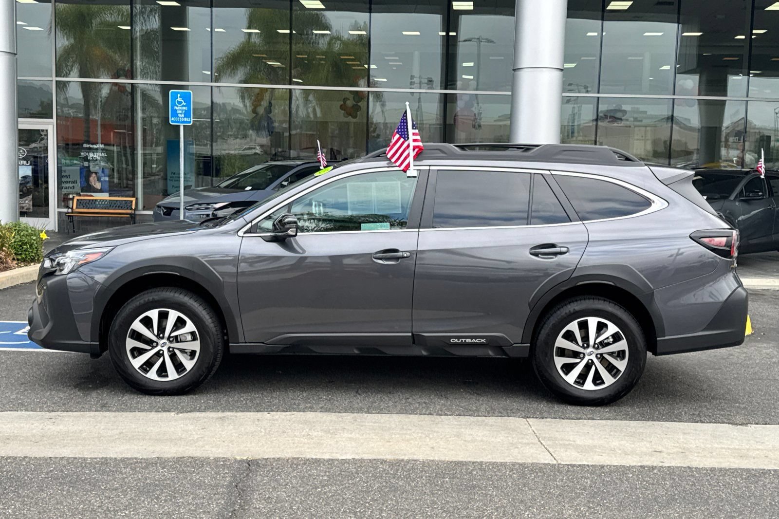 Certified 2025 Subaru Outback Premium AWD/4WD image 9