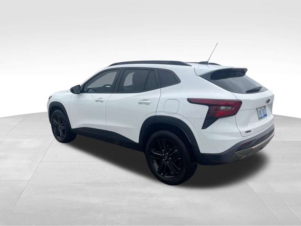 Certified 2024 Chevrolet Trax ACTIV w/ Sunroof Package image 6