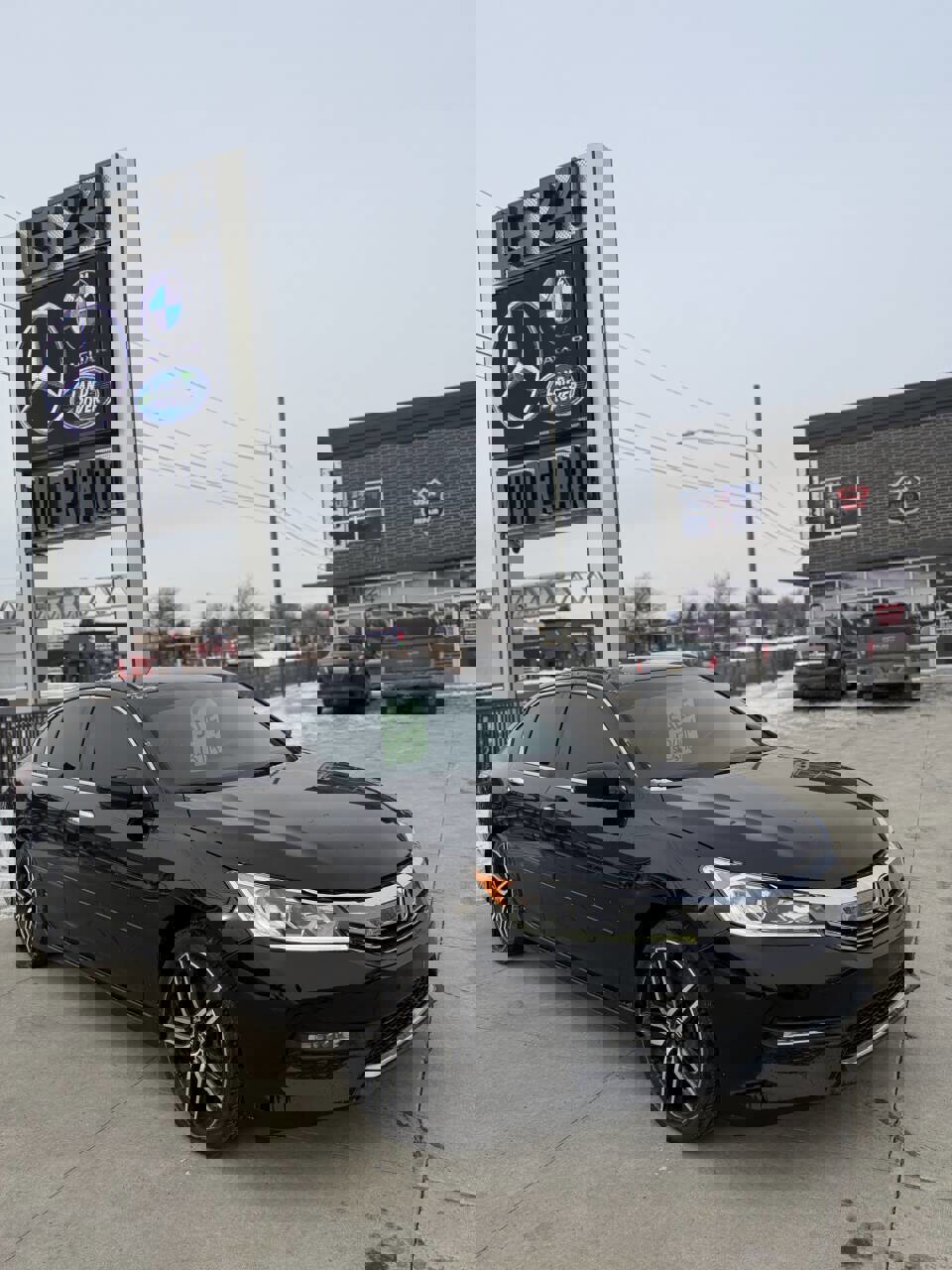 Used 2016 Honda Accord Sport image 2