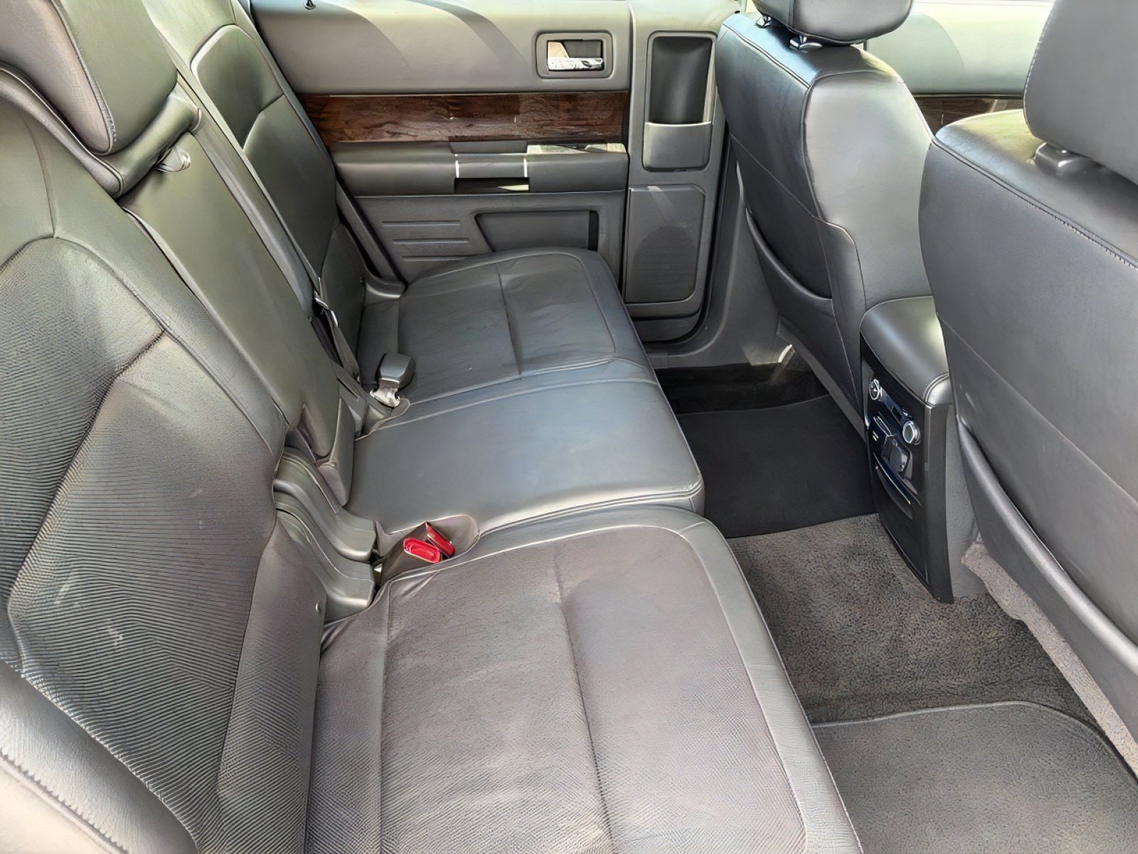 Used 2018 Ford Flex Limited FWD image 11