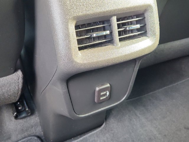 Used 2023 Chevrolet Equinox RS FWD image 27