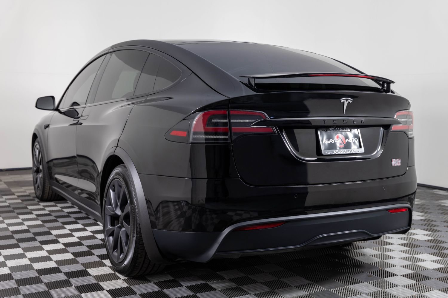 Used 2023 Tesla Model X Plaid AWD/4WD image 5