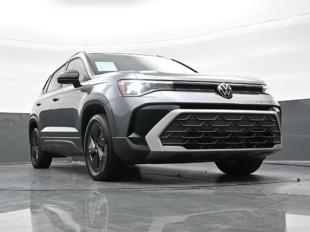 Used 2025 Volkswagen Taos S FWD image 29