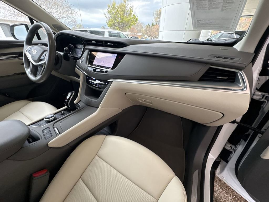 Certified 2022 Cadillac XT5 Premium Luxury image 30