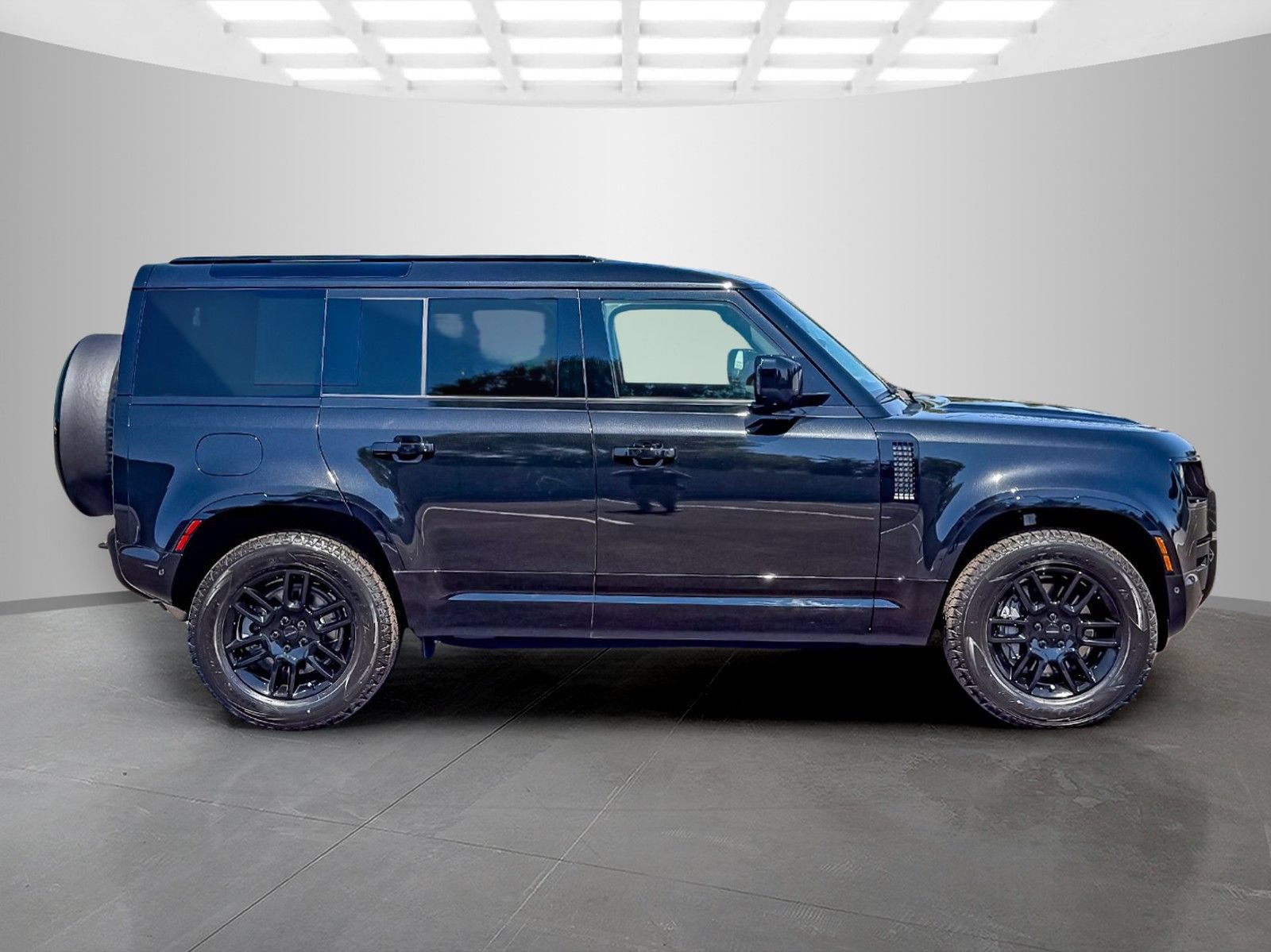 New 2026 Land Rover Defender 110 X-Dynamic SE AWD/4WD image 6