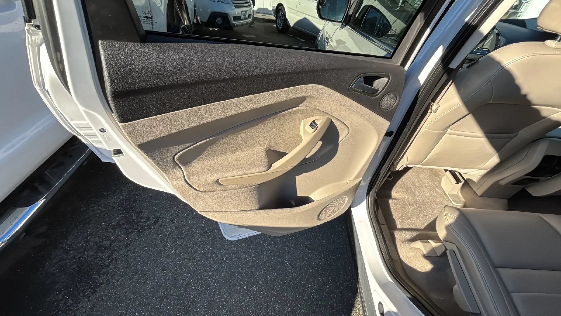 Used 2014 Ford Escape Titanium AWD/4WD image 9