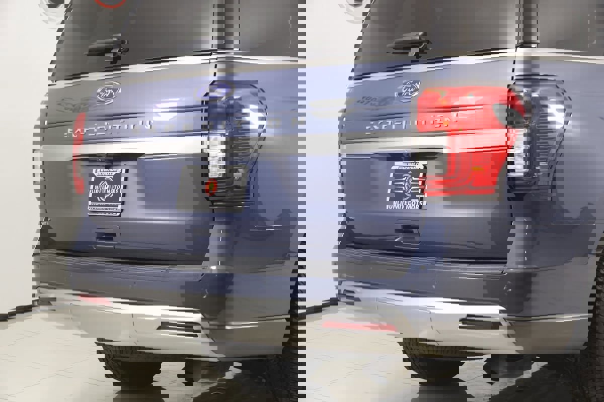 Used 2022 Ford Expedition XLT image 45