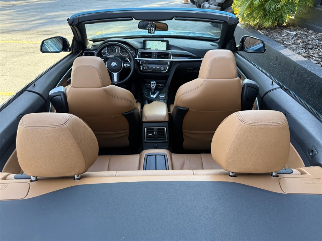 Used 2018 BMW 430i Convertible image 23
