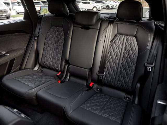 New 2026 Audi SQ5 Prestige AWD/4WD image 29